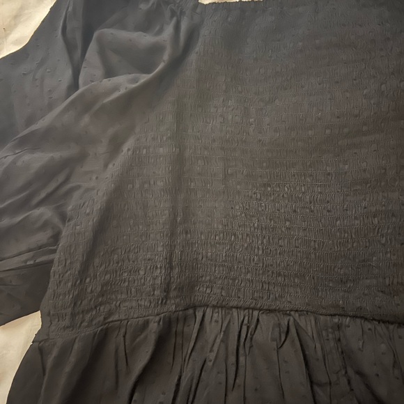 Old navy top - Picture 2 of 3